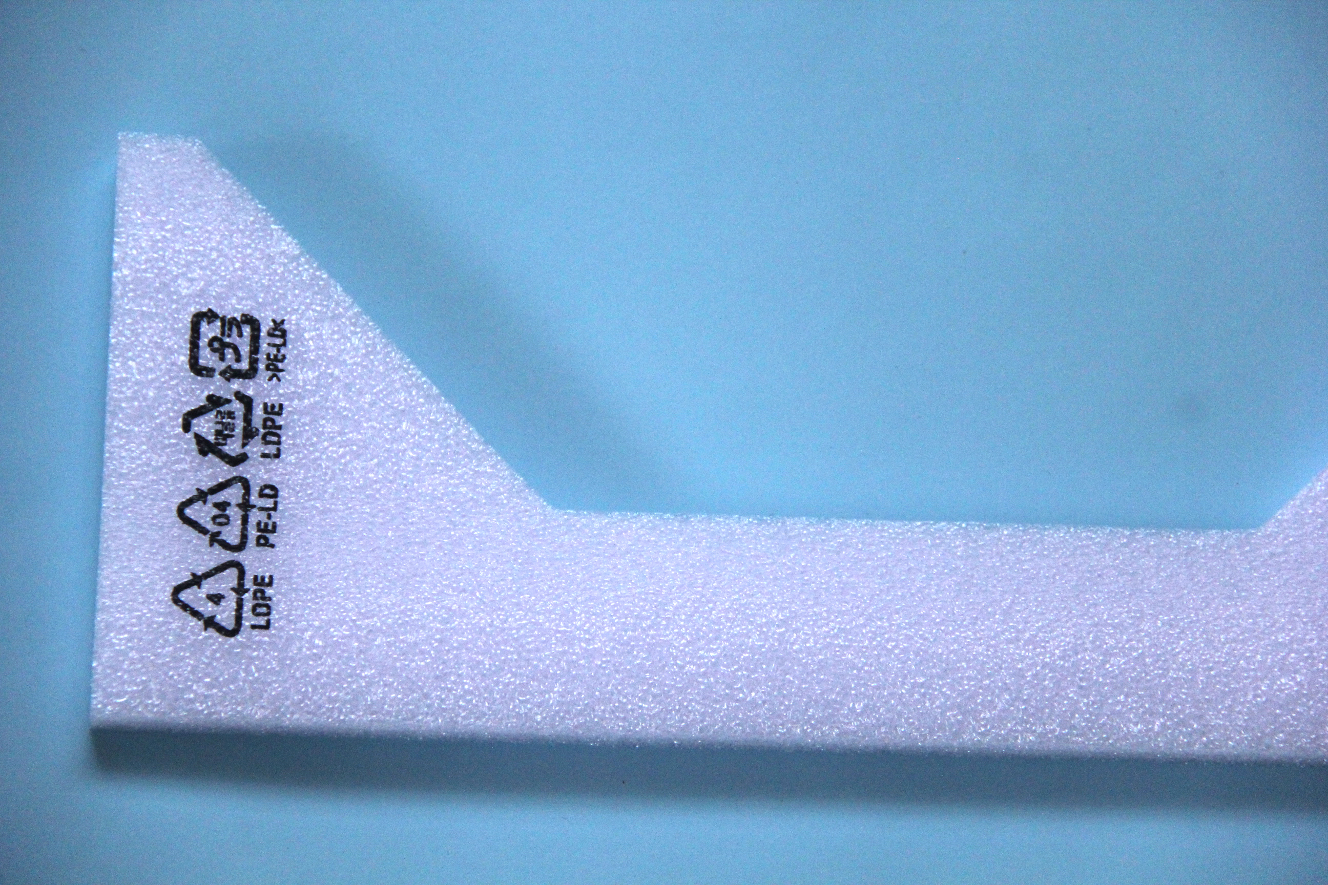 為什么越來越多的企業(yè)開始使用珍珠棉內(nèi)襯？